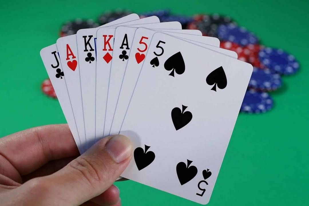 Quy tắc chơi Tá lả và các thuật ngữ có trên bàn cược 