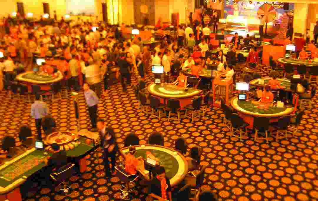 Có nhiều trò cá cược cho du khách ở Lucky Diamond Casino